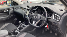 Nissan Qashqai 1.3 DiG-T Acenta Premium 5dr Petrol Hatchback